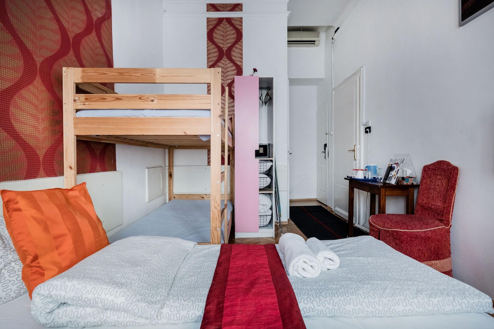 Europa Centerpoint Guesthouse Budapest Exterior foto