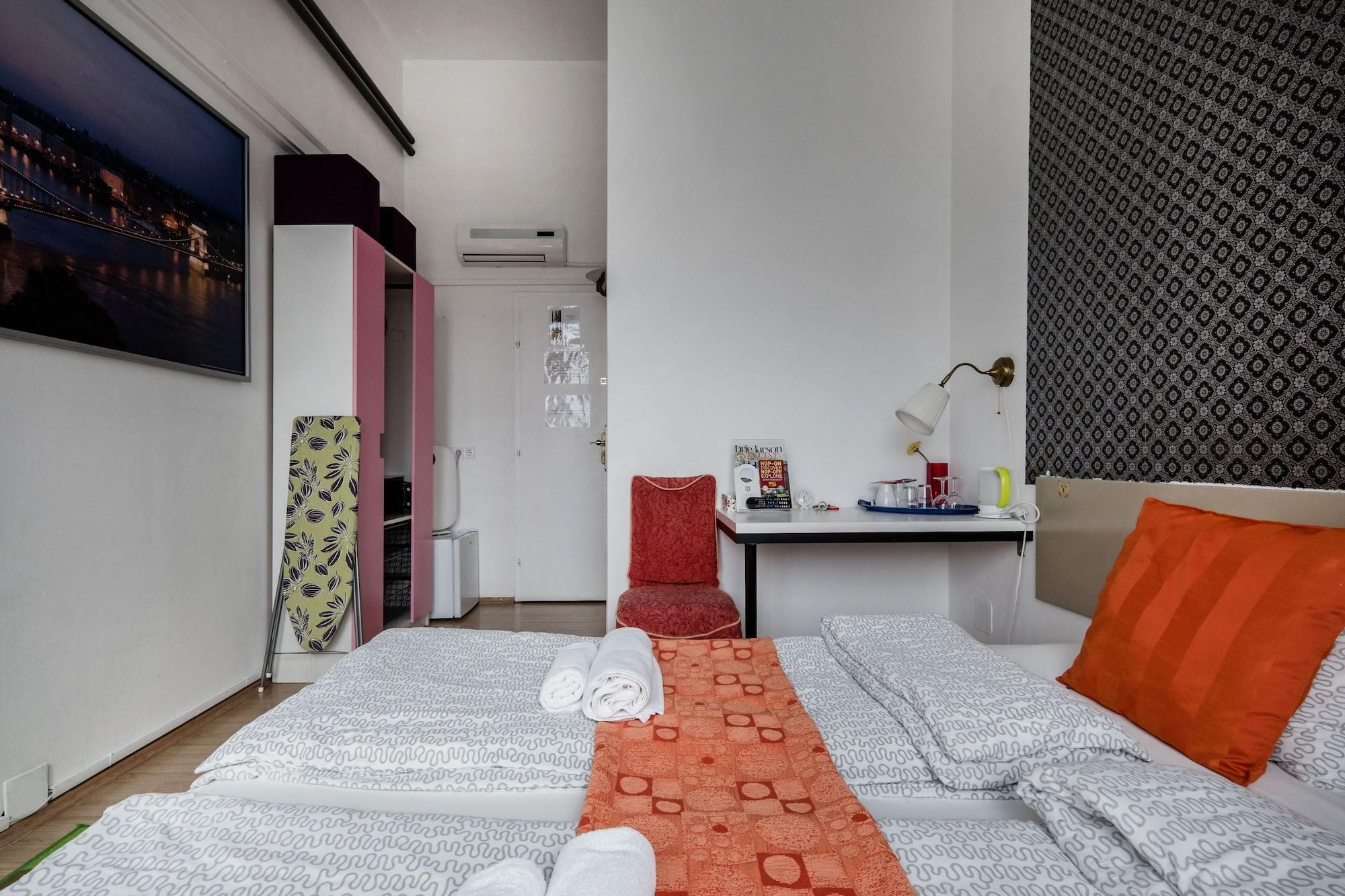 Europa Centerpoint Guesthouse Budapest Exterior foto